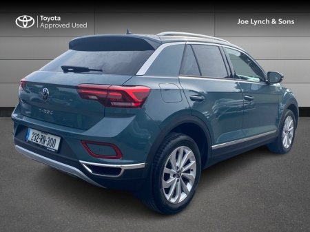 2023 Volkswagen T-Roc - photo 2