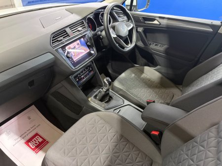 2023 Volkswagen Tiguan - photo 14