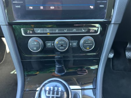 2019 Volkswagen Golf - photo 15