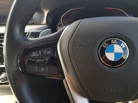 2020 BMW 5-Series - photo 17