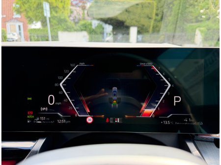 2025 BMW 5-Series - photo 34
