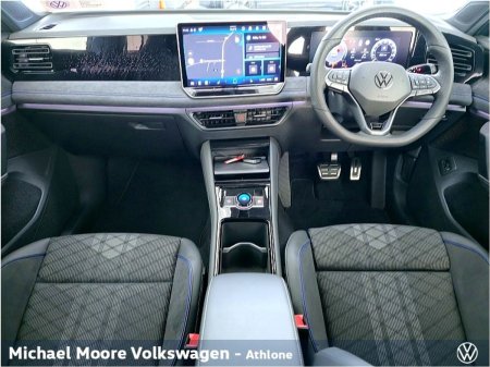 2027 Volkswagen Tiguan - photo 2