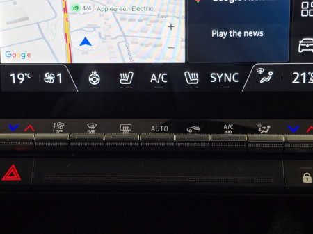 2024 Renault Megane E-Tech - photo 15