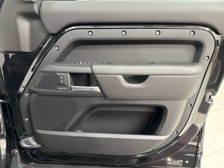 2026 Land Rover Defender - photo 29
