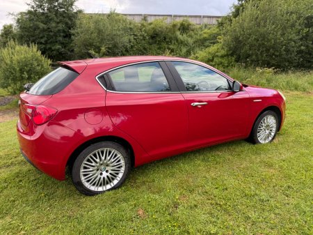 2014 Alfa Romeo Giulietta - photo 9