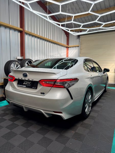 2019 Toyota Camry - photo 2