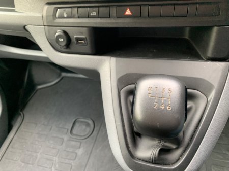 2022 Citroen Dispatch - photo 21