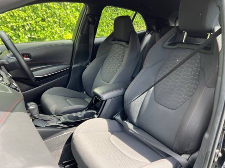 2025 Toyota Corolla - photo 6