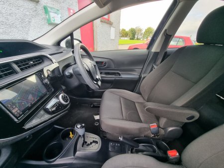 2019 Toyota Aqua - photo 20