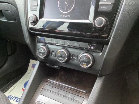 2016 Skoda Octavia - photo 21