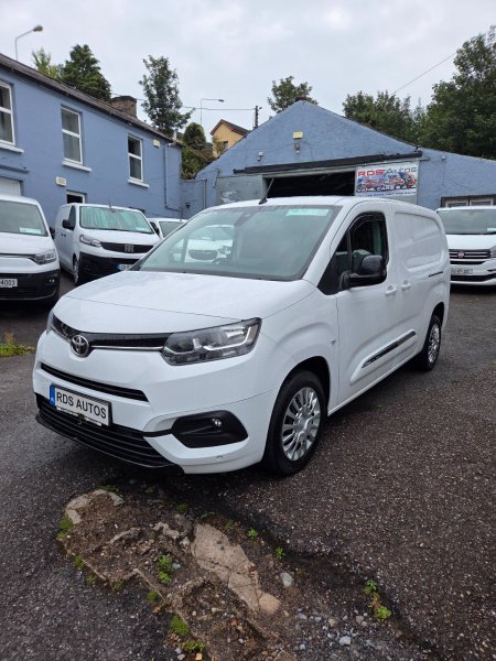 2024 Toyota Proace City - photo 3