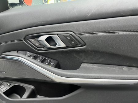 2025 BMW 3-Series - photo 14