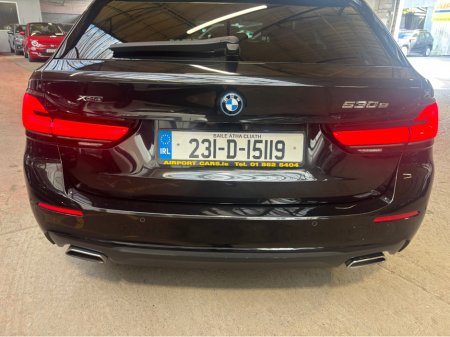 2023 BMW 5-Series - photo 2