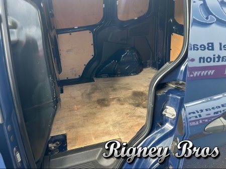 2021 Ford Transit Courier - photo 9