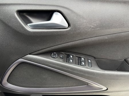 2023 Opel Crossland - photo 34