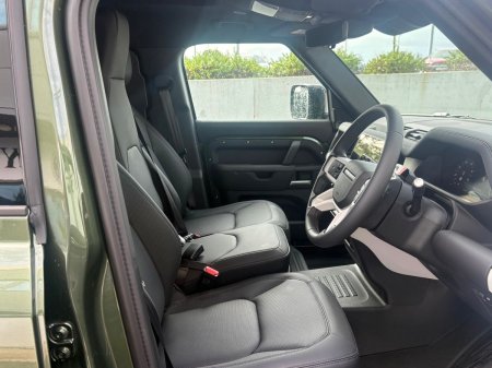 2026 Land Rover Defender - photo 2