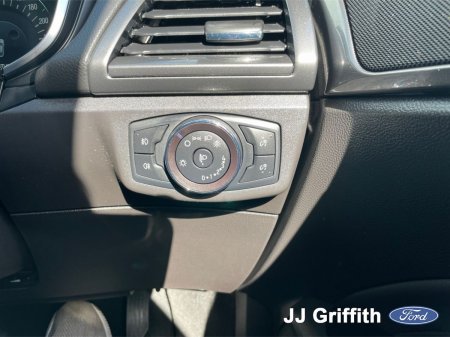 2020 Ford Mondeo - photo 15