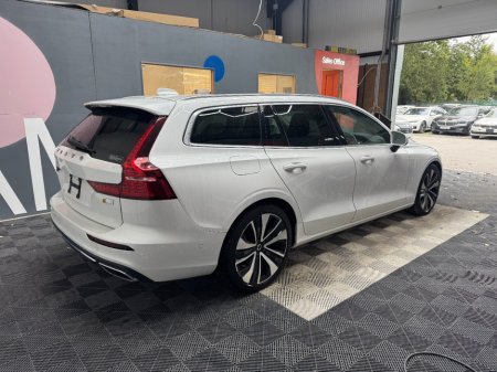 2021 Volvo V60 - photo 3