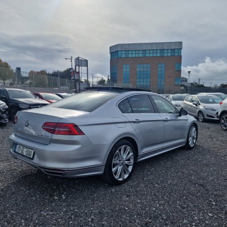 2017 Volkswagen Passat - photo 4