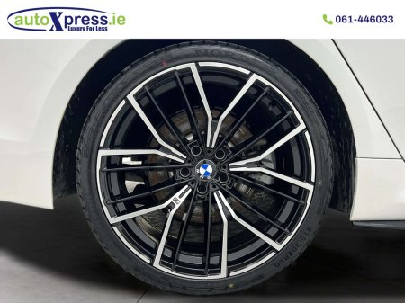 2020 BMW 5-Series - photo 17