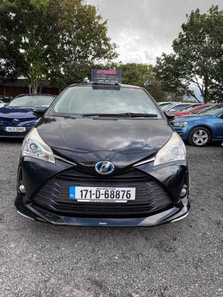 2017 Toyota Vitz - photo 6