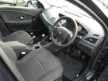 2011 Renault Fluence - photo 12