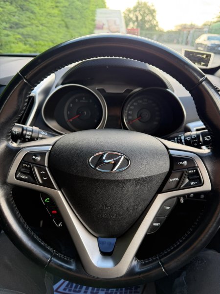 2014 Hyundai Veloster - photo 14