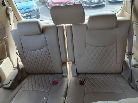 2013 Toyota Alphard - photo 23
