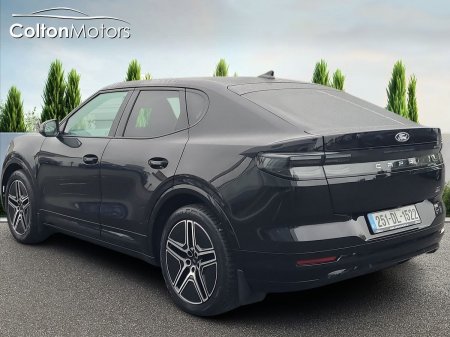 2025 Ford Capri - photo 2