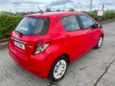 2012 Toyota Yaris - photo 8