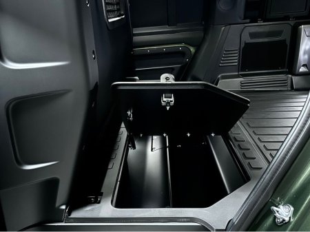 2026 Land Rover Defender - photo 18