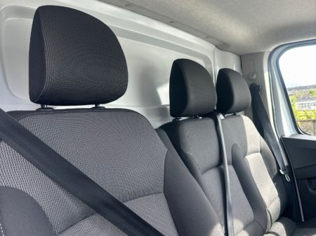 2023 Renault Trafic - photo 13