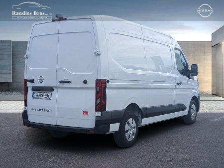 2026 Nissan Interstar - photo 6