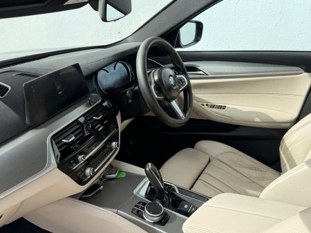 2017 BMW 5-Series - photo 13