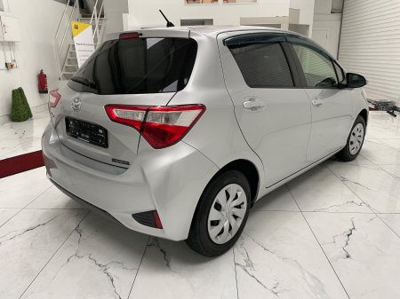 2018 Toyota Vitz - photo 3