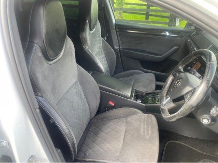 2018 Skoda Superb - photo 11