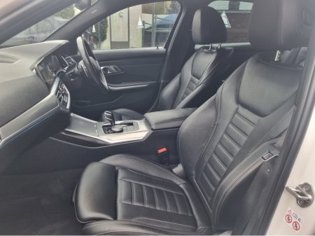 2022 BMW 3-Series - photo 29