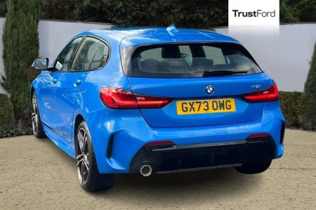 2023 BMW 1-Series - photo 2