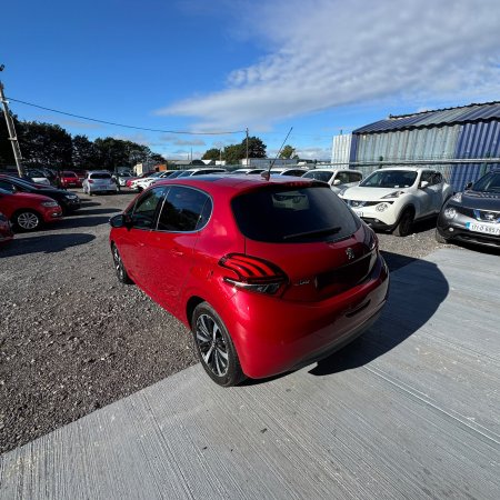 2017 Peugeot 208 - photo 32
