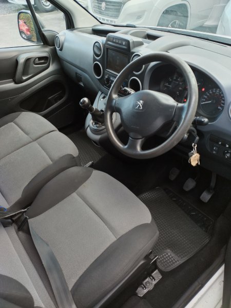 2018 Peugeot Partner - photo 10