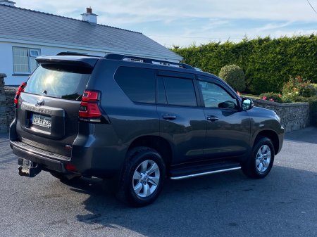 2020 Toyota Land Cruiser - photo 6