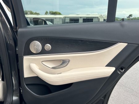 2022 Mercedes-Benz E-Class - photo 25
