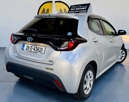 2021 Toyota Yaris - photo 7