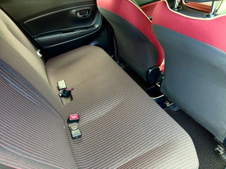 2017 Toyota Vitz - photo 11
