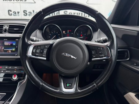 2017 Jaguar XE - photo 21
