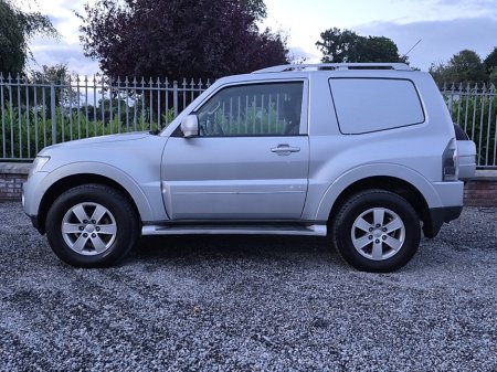 2008 Mitsubishi Pajero - photo 4