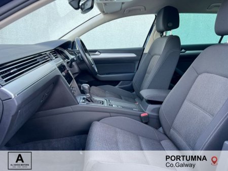 2019 Volkswagen Passat - photo 4