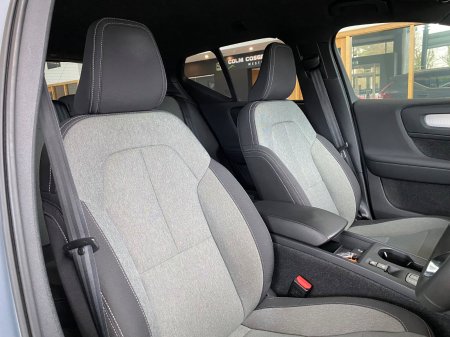 2022 Volvo XC40 - photo 8