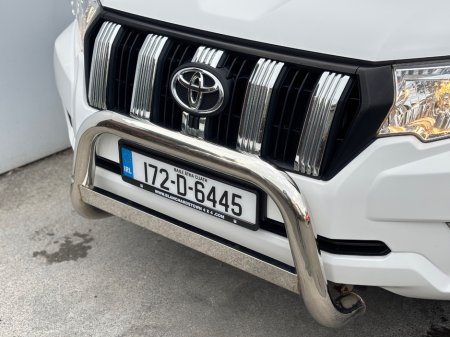 2017 Toyota Land Cruiser - photo 7