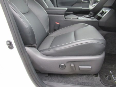 2026 Toyota Hilux - photo 6